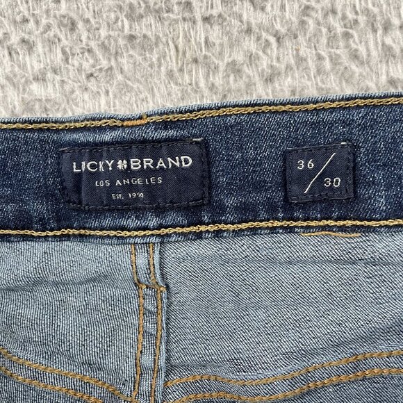 Lucky Brand 221 Jeans Mens 36x30 Straight Leg Dark Wash Denim - Picture 3 of 10